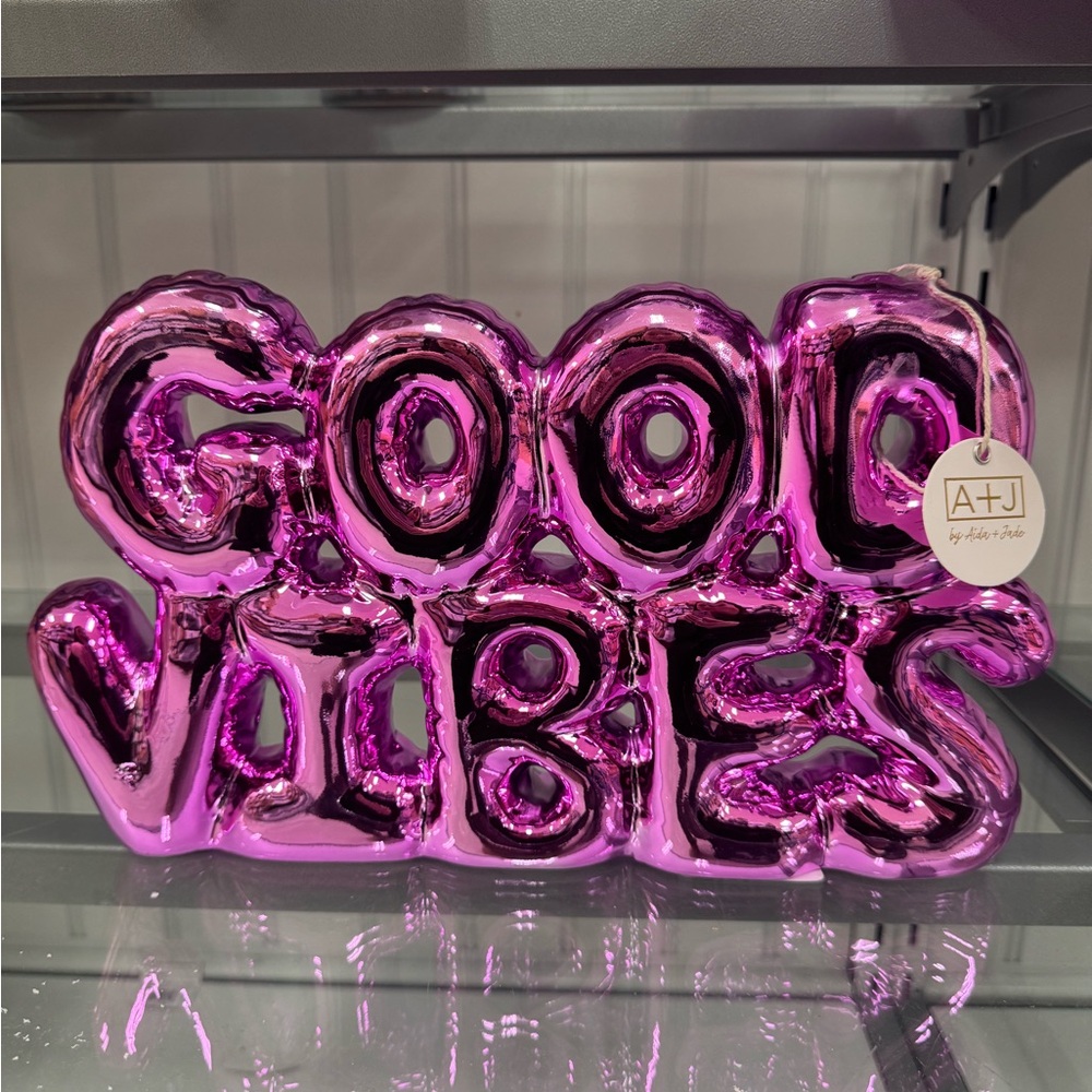 purple and pink metallic tones  for bedroom, workspace